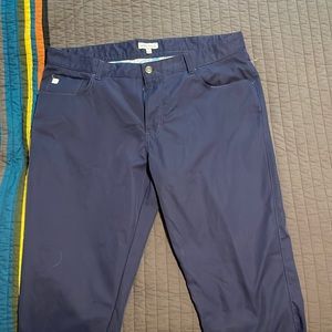 Peter Millar Men’s 5 pocket golf pant. Navy/38/32